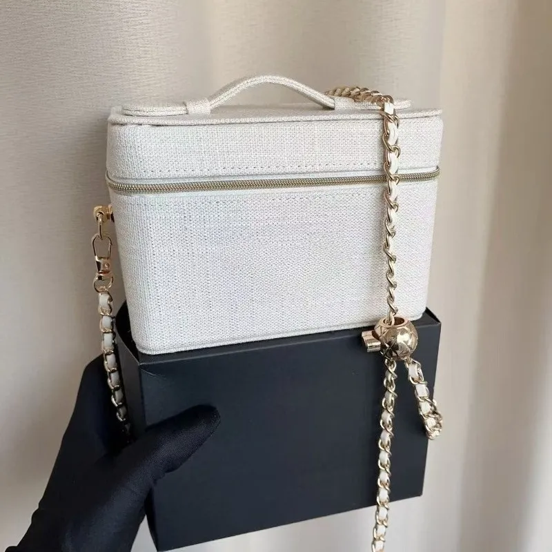 Luxury Bags Edit - Limitowana edycja świąteczna 2025 Kosmetyczka Luksusowe