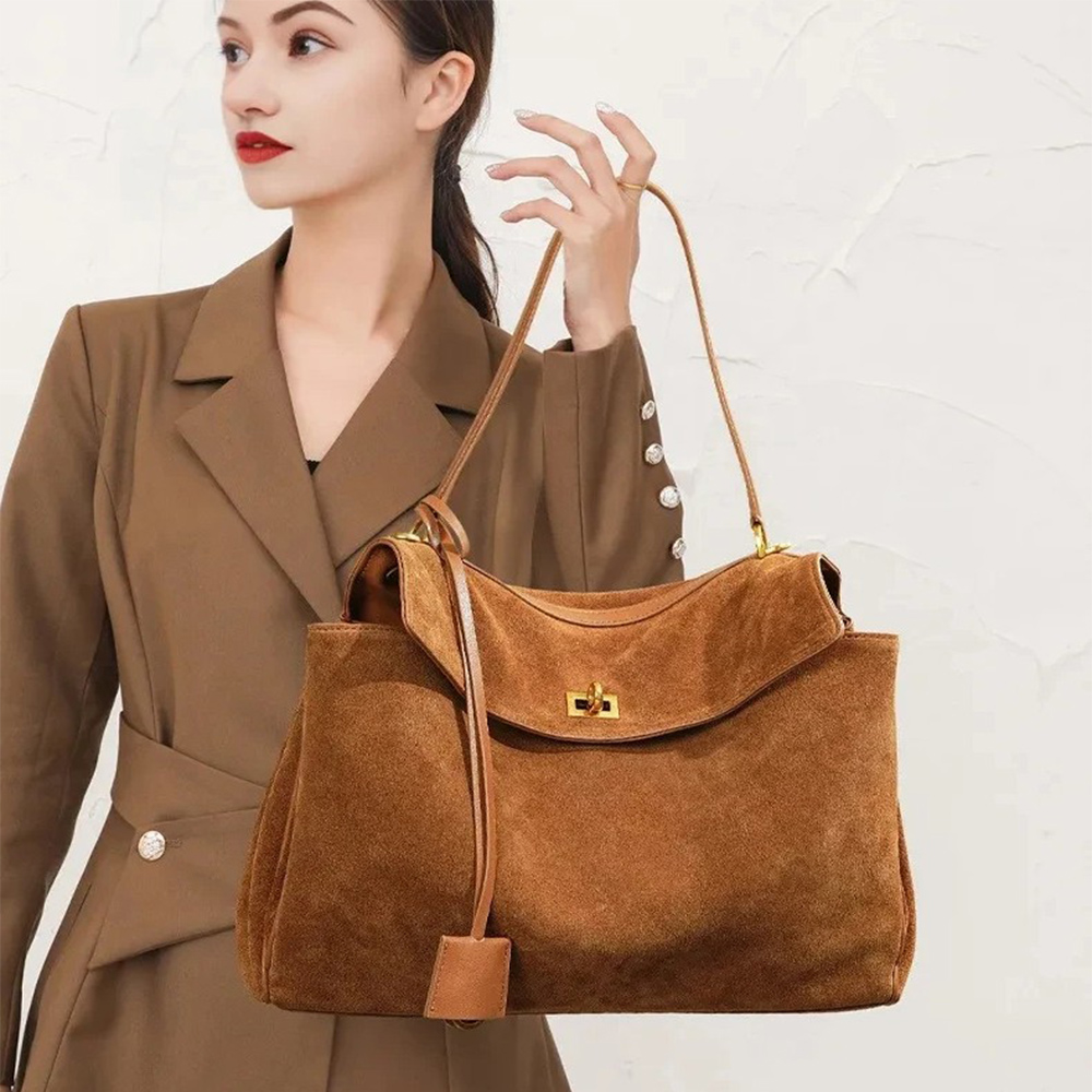 Luxury Tote Bags With Zipper - Jesienno-zimowa damska zamszowa torba ze skóry