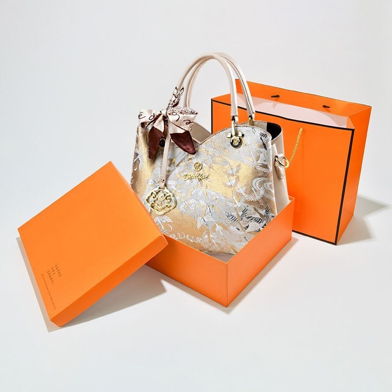 Prezent na Święta Lekka Luksus – Luxury Bags Level recenzja i cena