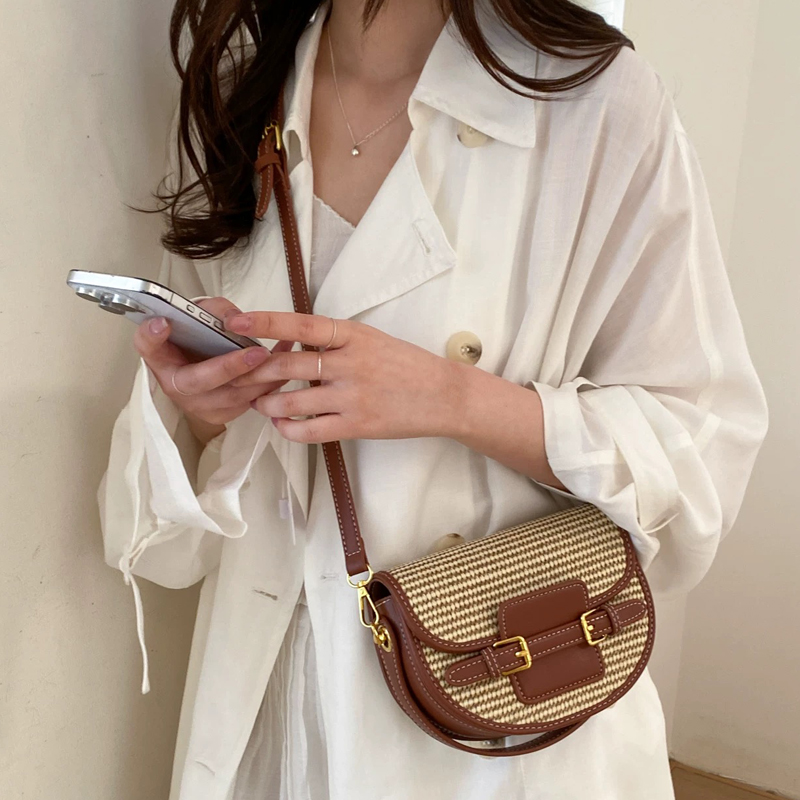 Mini torebki typu saddle bag w – Luxury Bags Design recenzja i cena