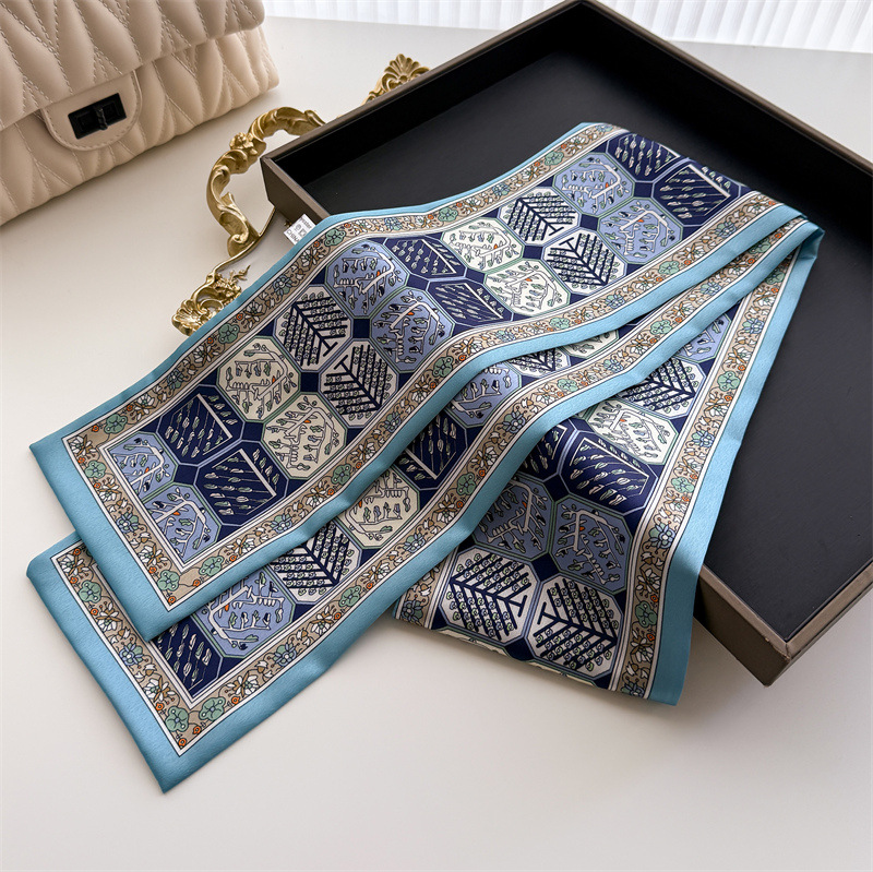 Mała jedwabna apaszka damska d – Luxury Bags Design recenzja i cena